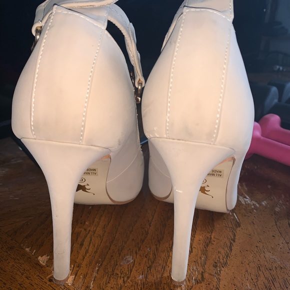 Nude heels - Picture 3 of 4